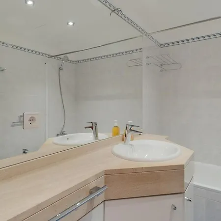 Sao Joao- 3 Bedroom Apartamento *