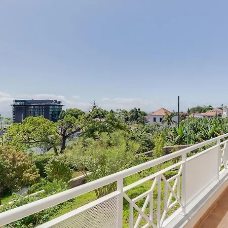 Apartamento Sao Joao- 3 Bedroom *